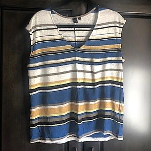 Linen boxy striped tee shirt, loose fit,breathable and cozy.